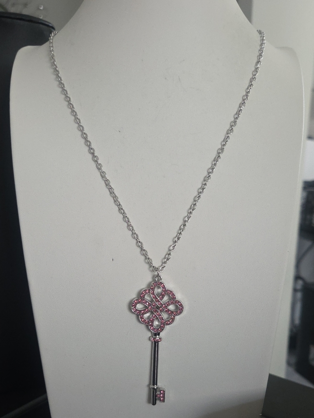 Paparazzi Unlocked Pink Necklace NWT
